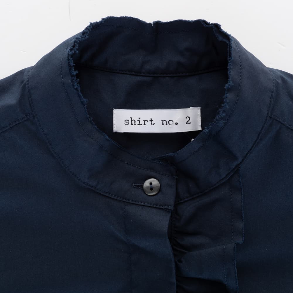 Rüschenbluse mit Stehkragen
