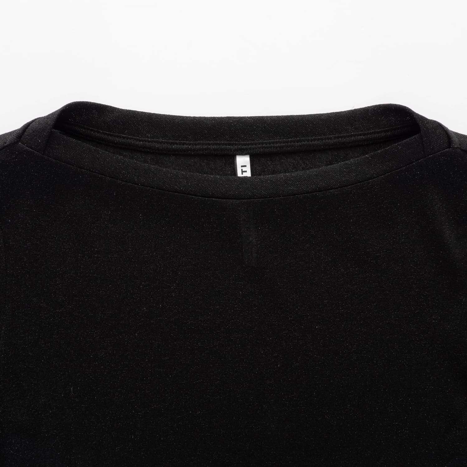 Liviana-Conti-wq-08-lrx-y-1-von-1 liviana-conti-wq-08-lrx-y-1-von-1