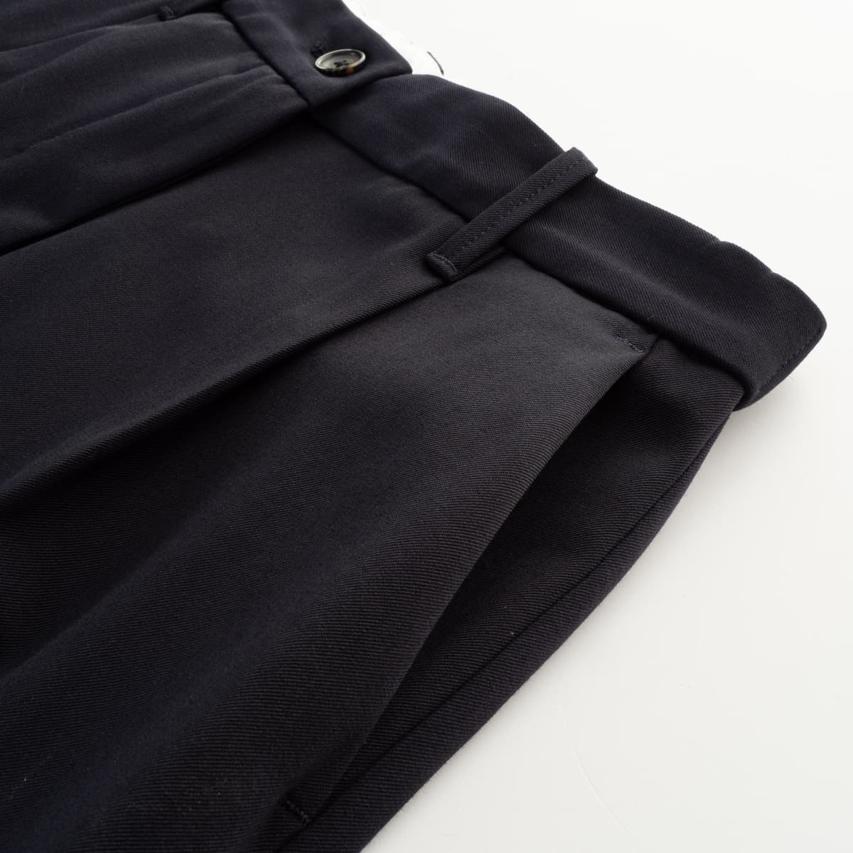 NITM-blenda-9fw24-bld01-s37-blue-navy-3-von-4 nitm-blenda-9fw24-bld01-s37-blue-navy-3-von-4