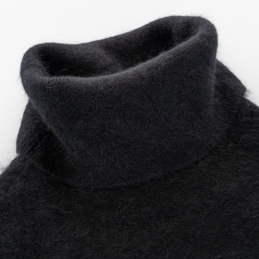 Mareine Soft Turtleneck Sweater