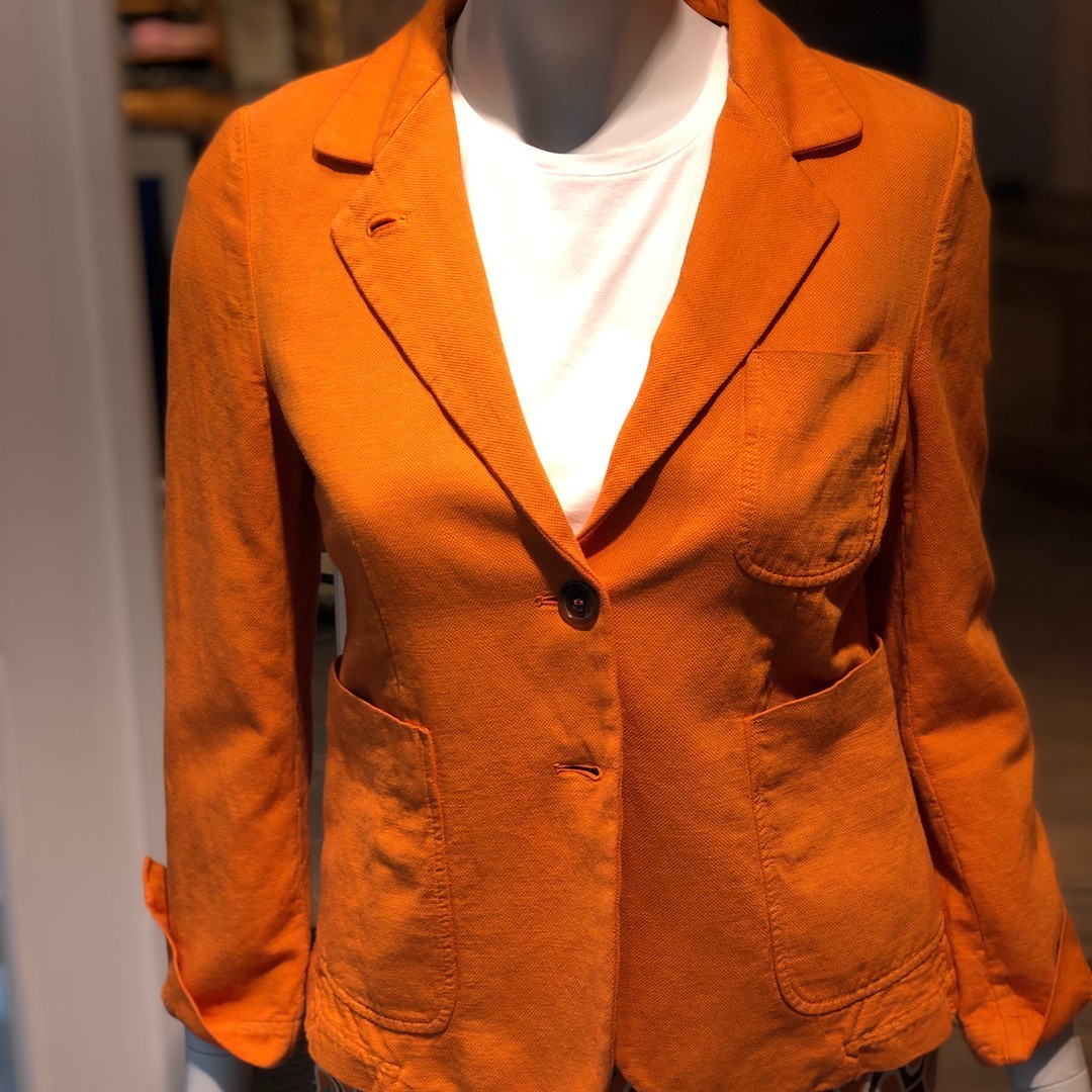 Allrounder-Blazer. 329104915_582926373682993_5616927681185313060_n