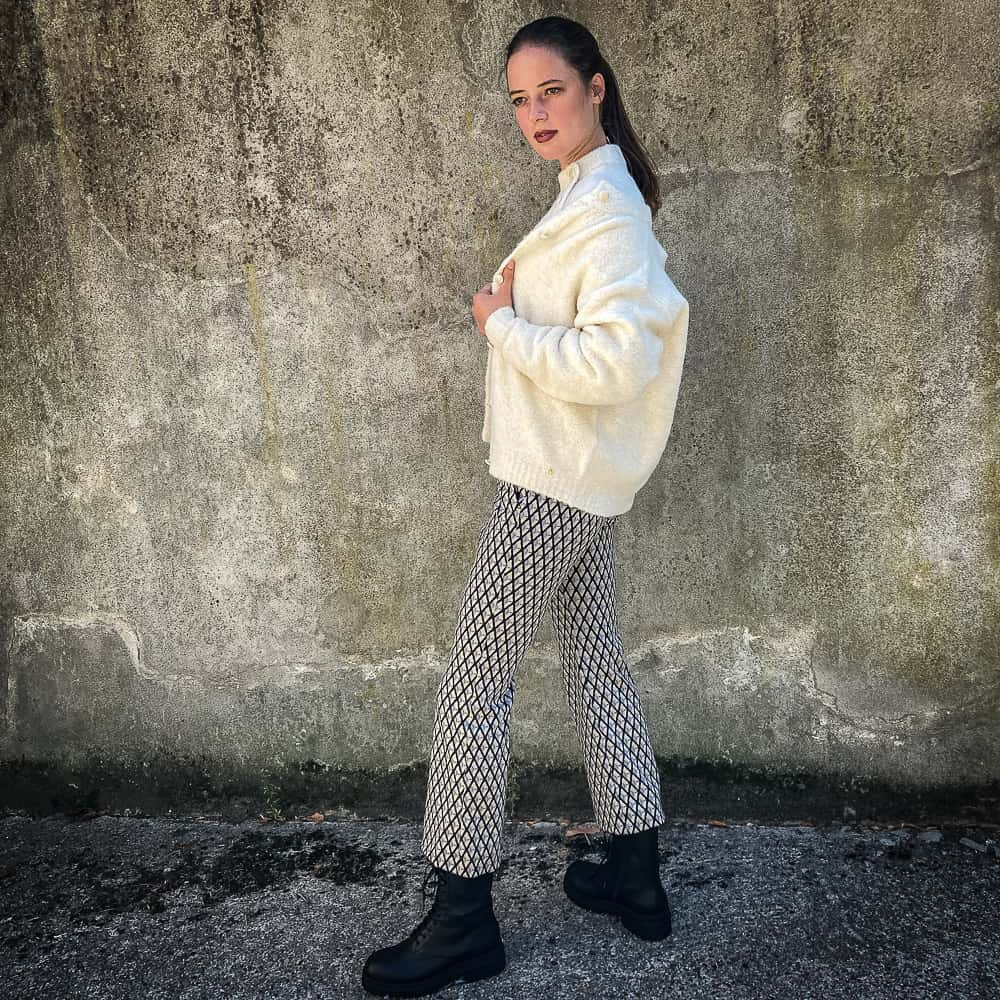 Hose im Retro-Look. 310793453_628511958755039_1415142840413841083_n