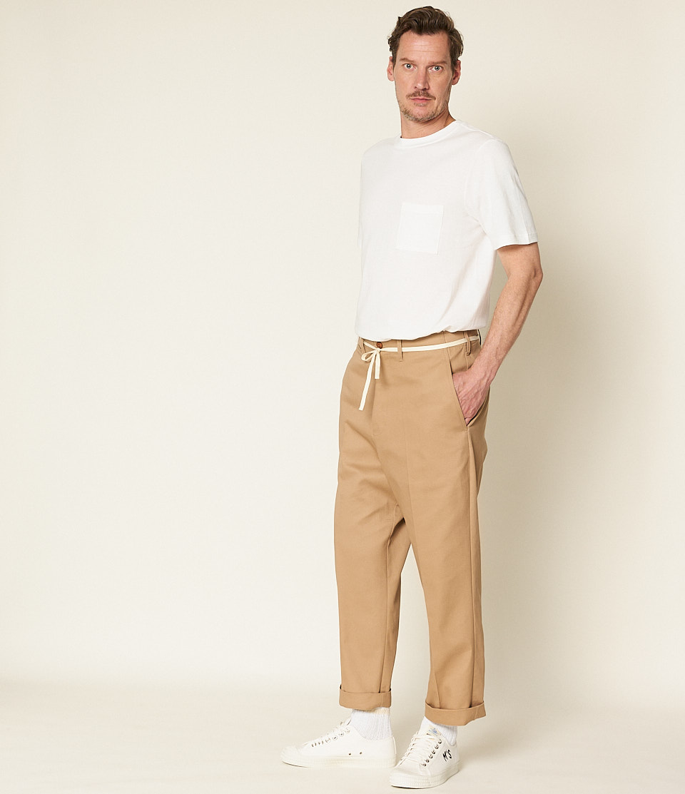 merz-b-schwanen-chino01-16-khaki-1