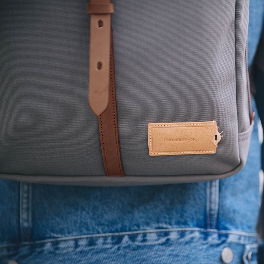 charlie_backpack_moss_grey_brown_detail03_8719322703408_72dpi_1