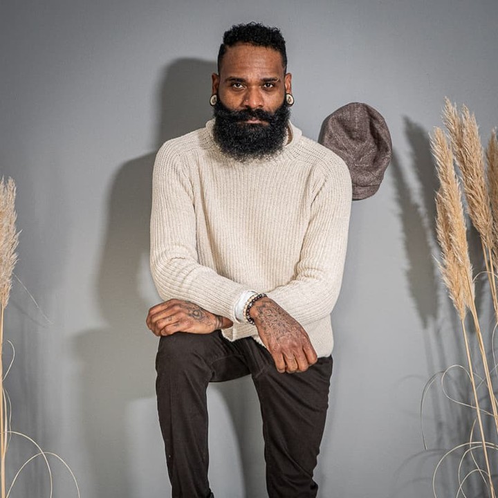 Schick in Strick mit diesem sehr coolem 367369550_320760367004808_5236103550000543666_n