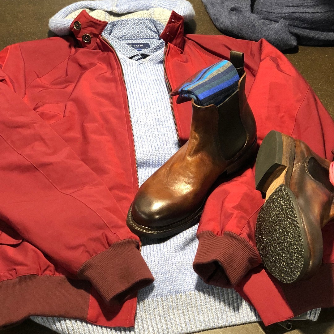 Street-Style Performance. 274569870_676095766750790_4620974829090810604_n