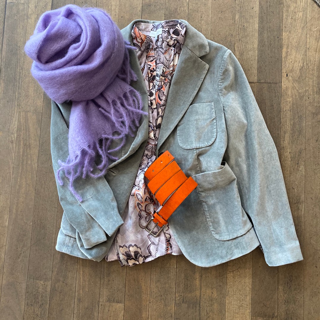 So casual und so chic und fürs Büro gut angezogen. 118402773_154342169671634_4457442908603662731_n