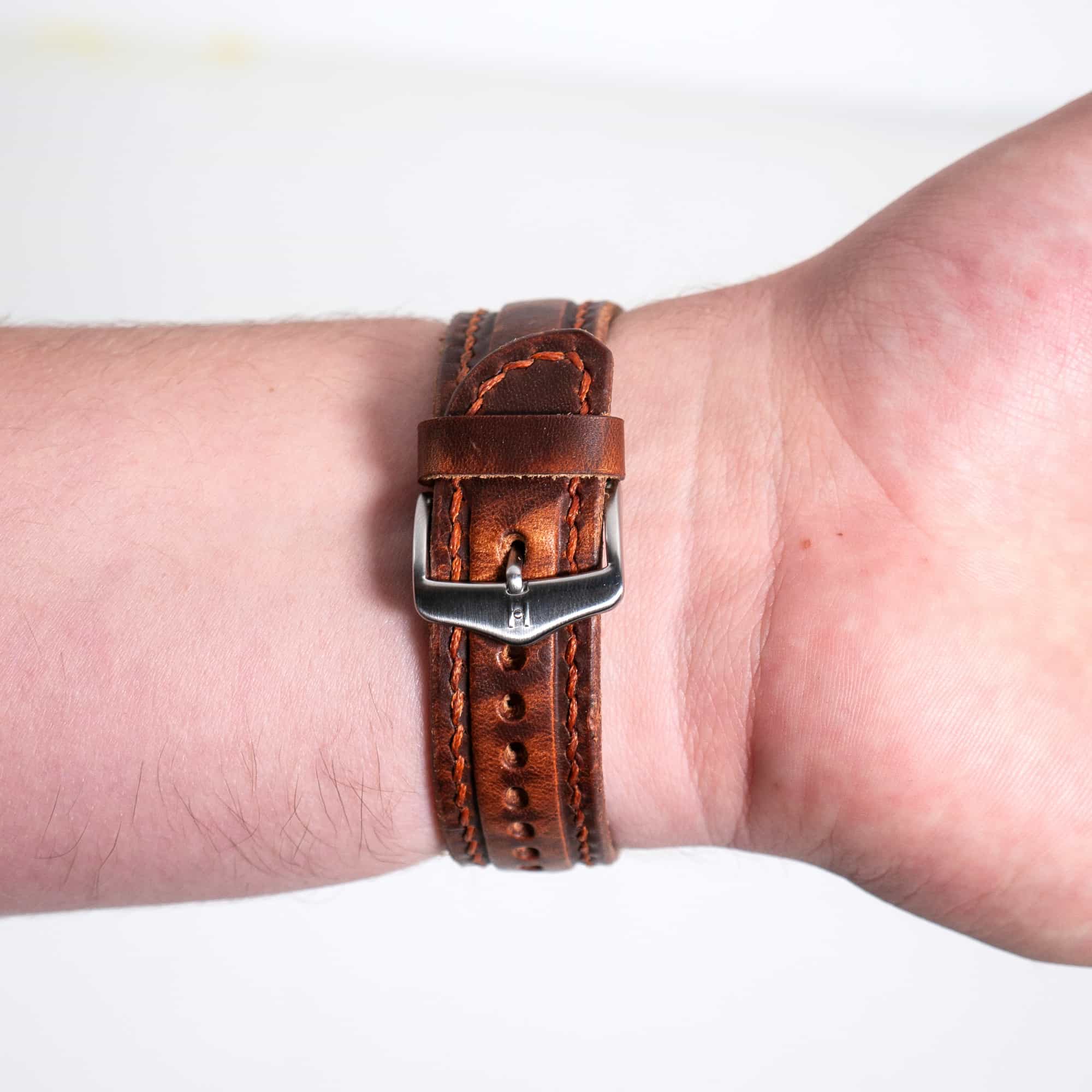 kustom-kraft-armband-apple-watch-brandy-2-von-5 kustom-kraft-armband-apple-watch-brandy-2-von-5