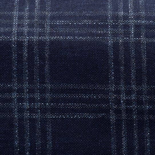Lightweight wool fabric with check pattern