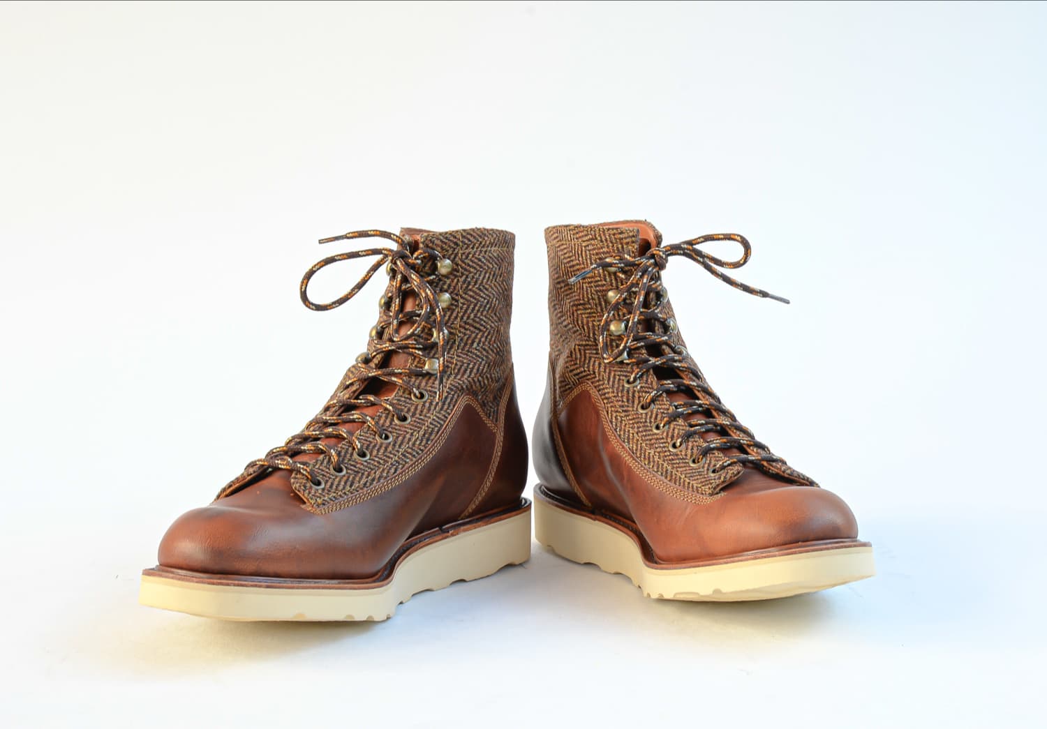 bozeman-tweed-pair