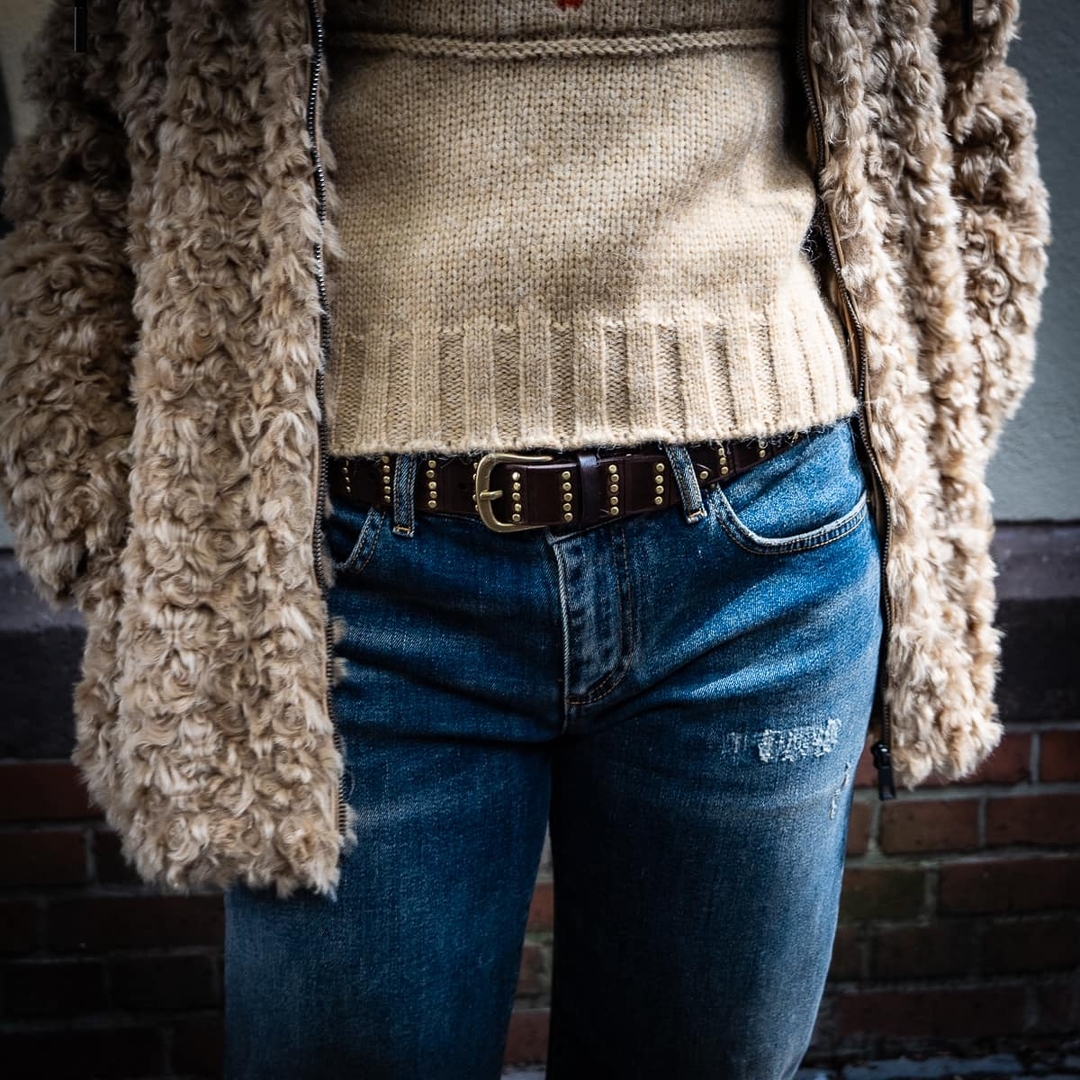 Low Waist-Jeans. 464769065_902373715189053_4976023127518658559_n